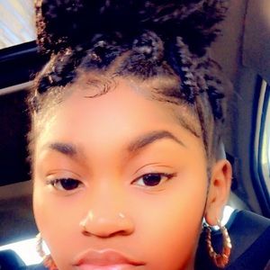 Meet your Posher, Kalisha